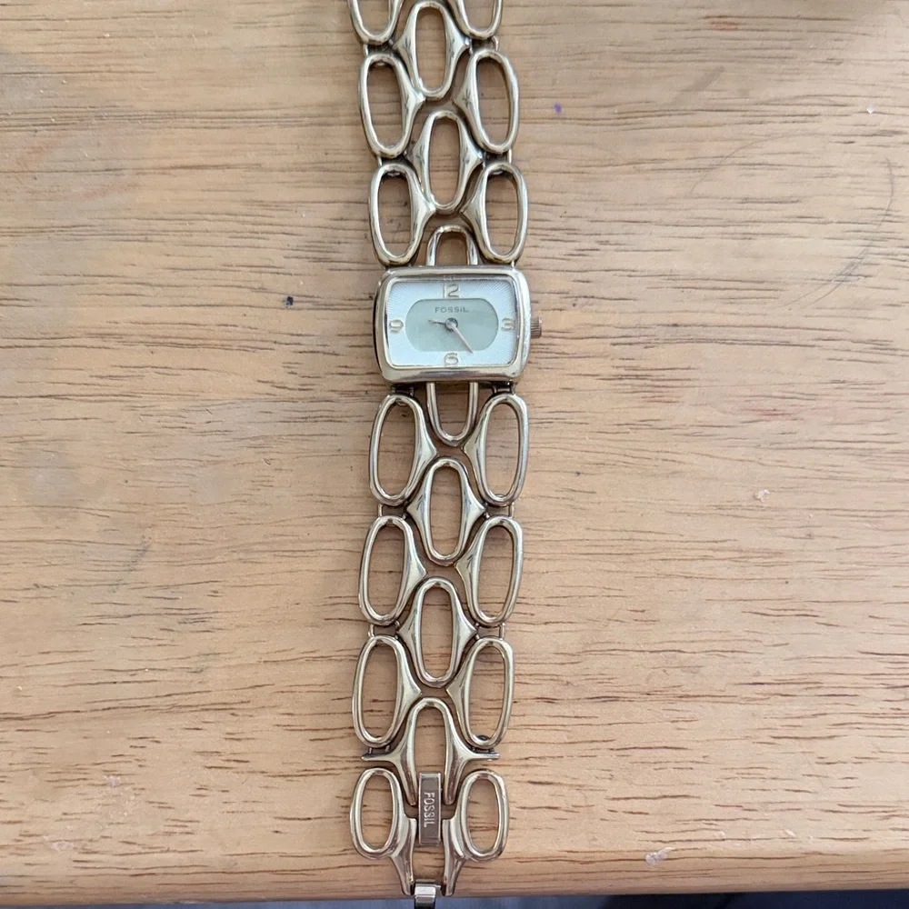 Vintage Fossil Women's Gold-Tone Open Link Bracelet Watch - Picture 1 of 3